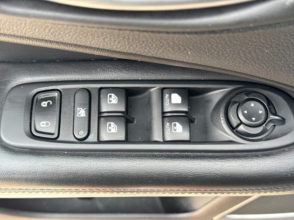 Thumbnail: 2018 Jeep Compass - 25