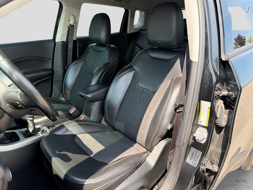 Thumbnail: 2020 Jeep Compass - 9