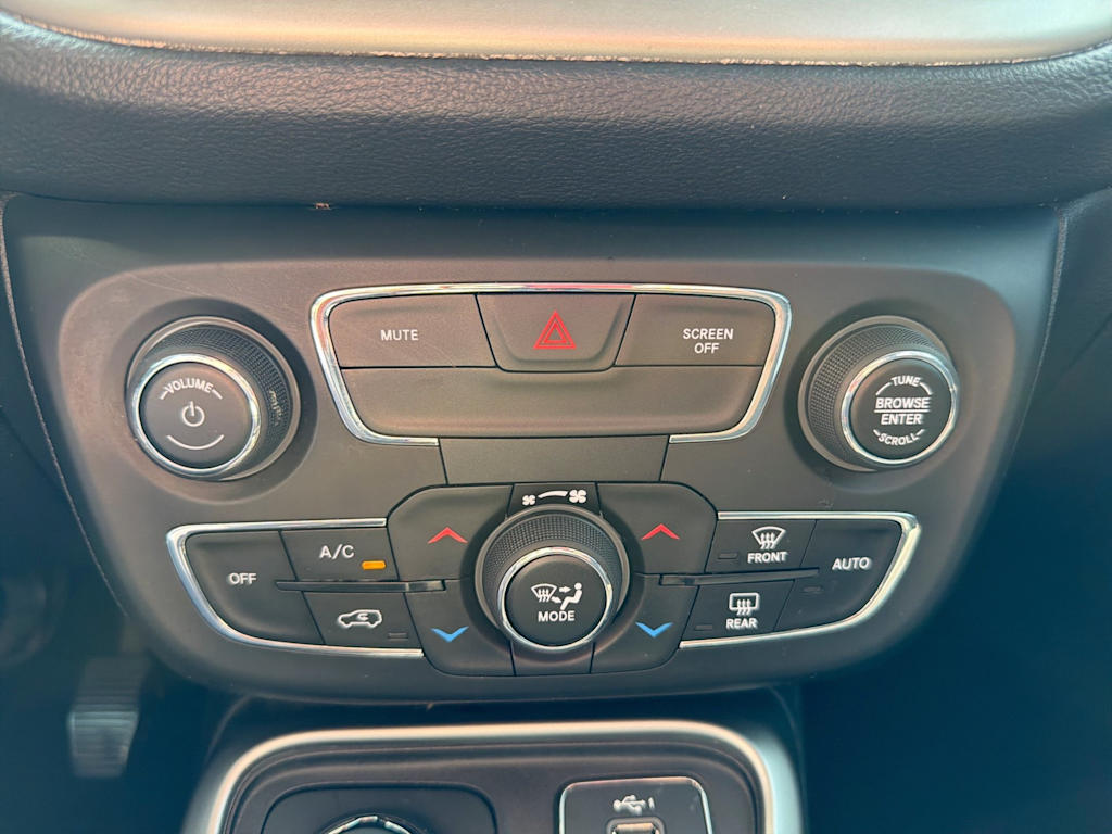 Thumbnail: 2020 Jeep Compass - 28