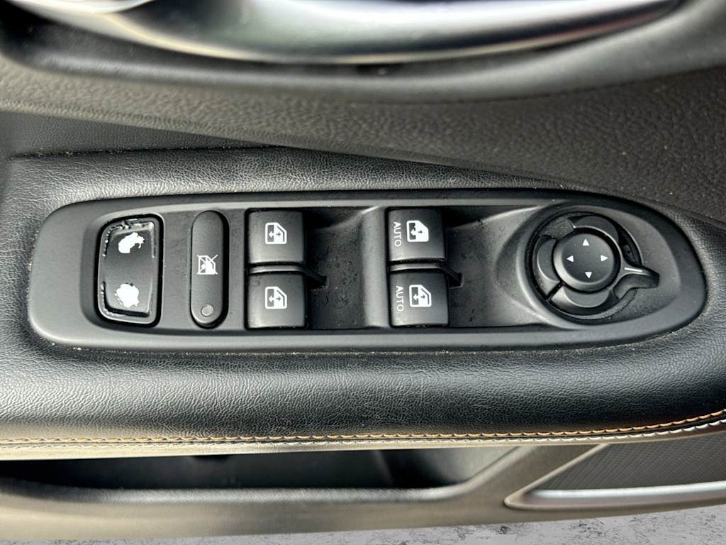 Thumbnail: 2018 Jeep Compass - 25