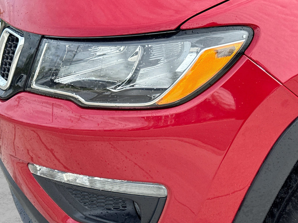 Thumbnail: 2018 Jeep Compass - 23