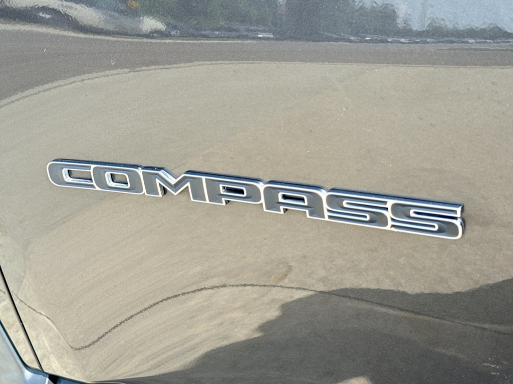 Thumbnail: 2018 Jeep Compass - 23