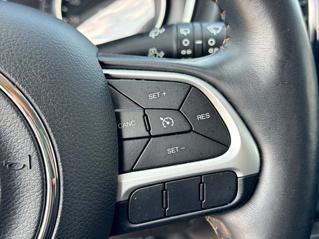 Thumbnail: 2018 Jeep Compass - 28