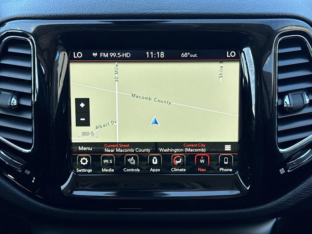 Thumbnail: 2018 Jeep Compass - 32