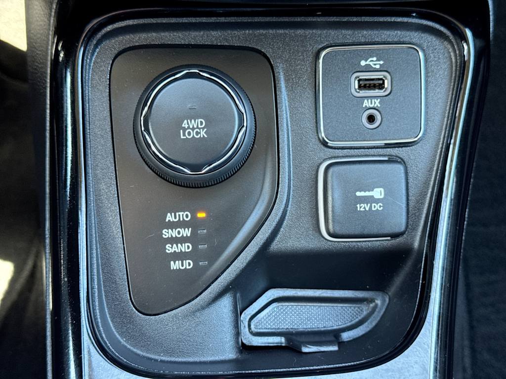 Thumbnail: 2018 Jeep Compass - 35