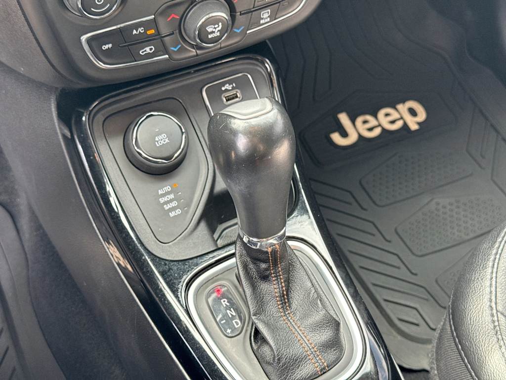 Thumbnail: 2020 Jeep Compass - 15