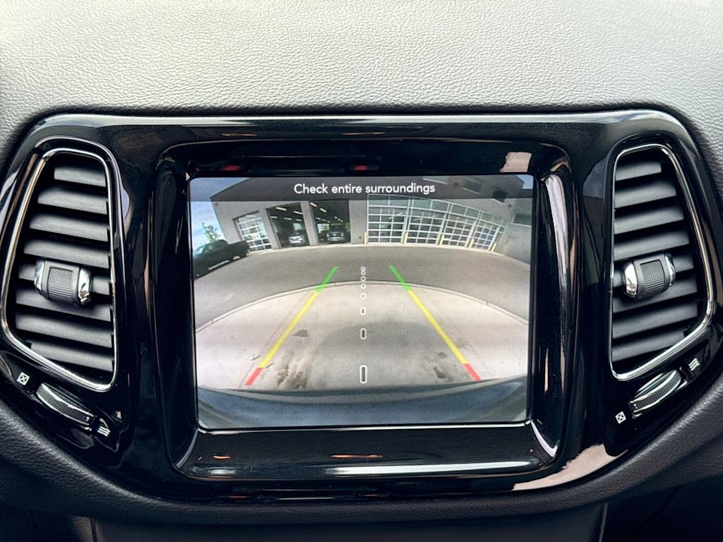 Thumbnail: 2020 Jeep Compass - 32