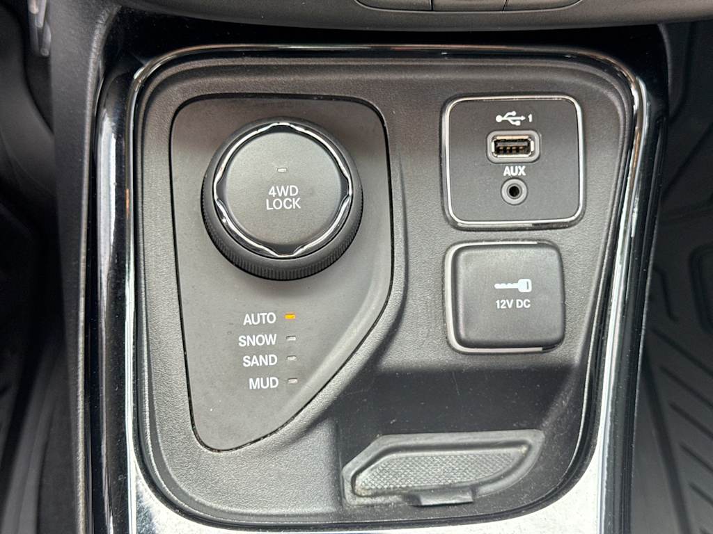 Thumbnail: 2020 Jeep Compass - 34