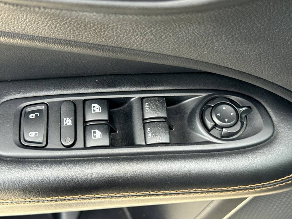 Thumbnail: 2020 Jeep Compass - 24