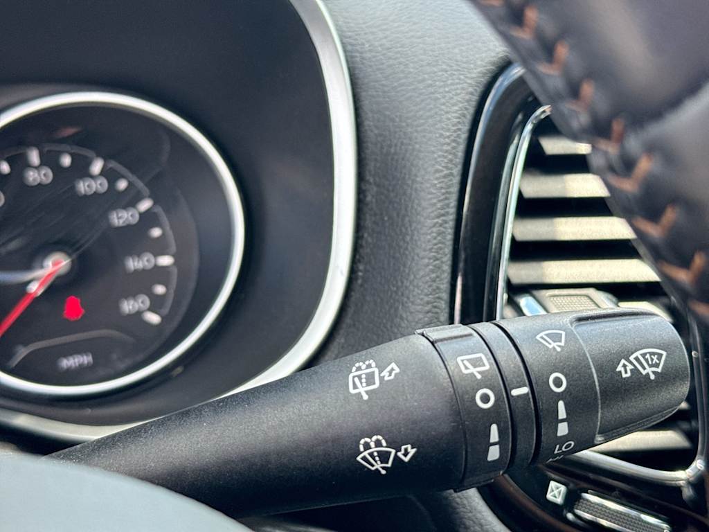 Thumbnail: 2020 Jeep Compass - 17