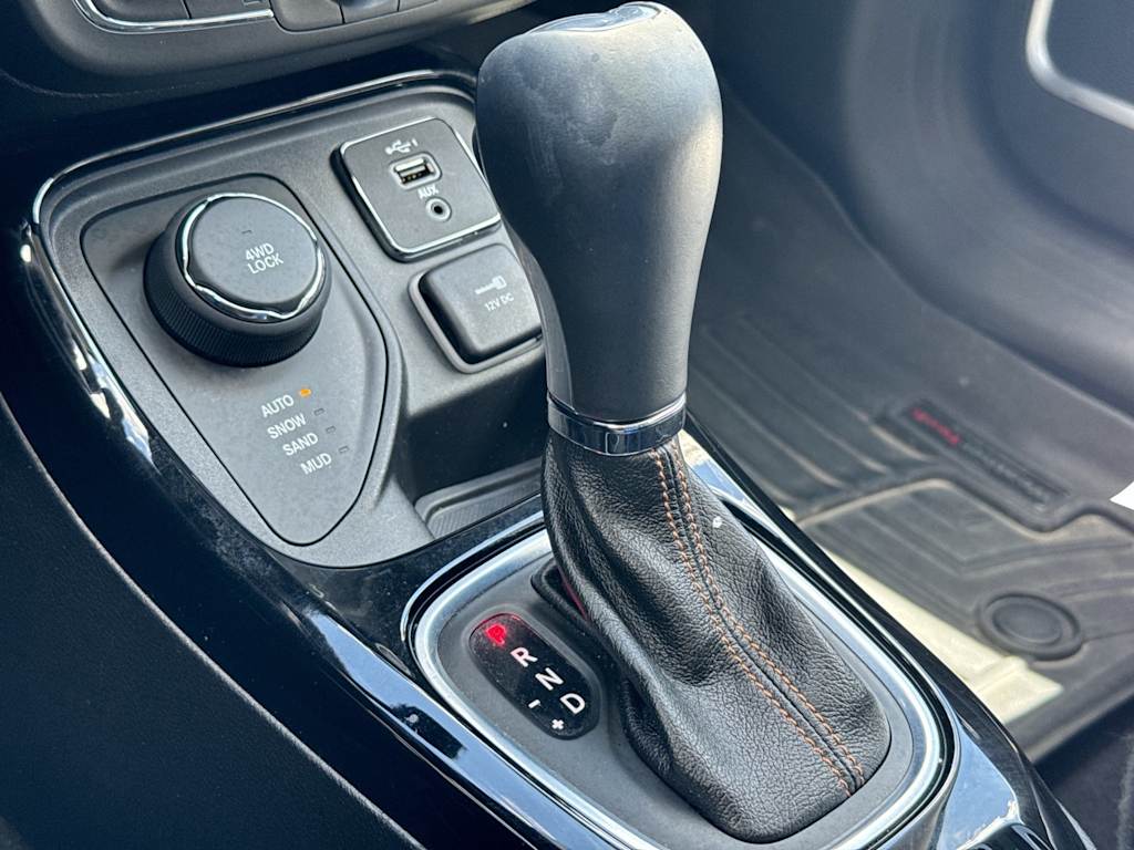 Thumbnail: 2020 Jeep Compass - 16