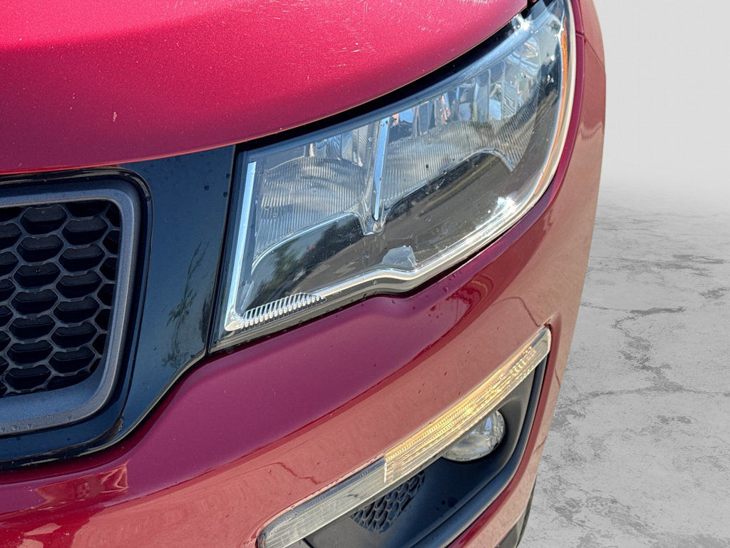 Thumbnail: 2018 Jeep Compass - 23