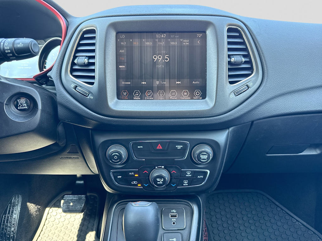 Thumbnail: 2018 Jeep Compass - 14