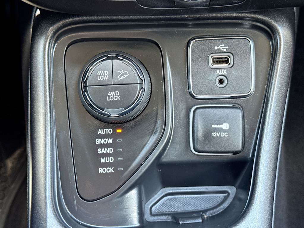 Thumbnail: 2017 Jeep Compass - 35
