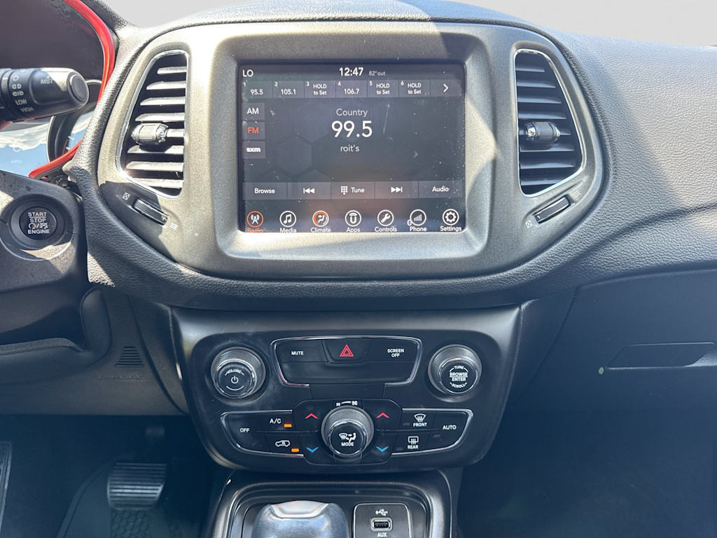 Thumbnail: 2017 Jeep Compass - 13