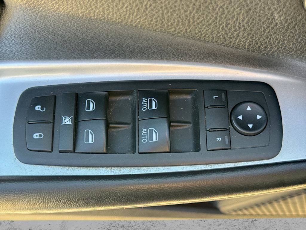 Thumbnail: 2018 Dodge Journey - 26
