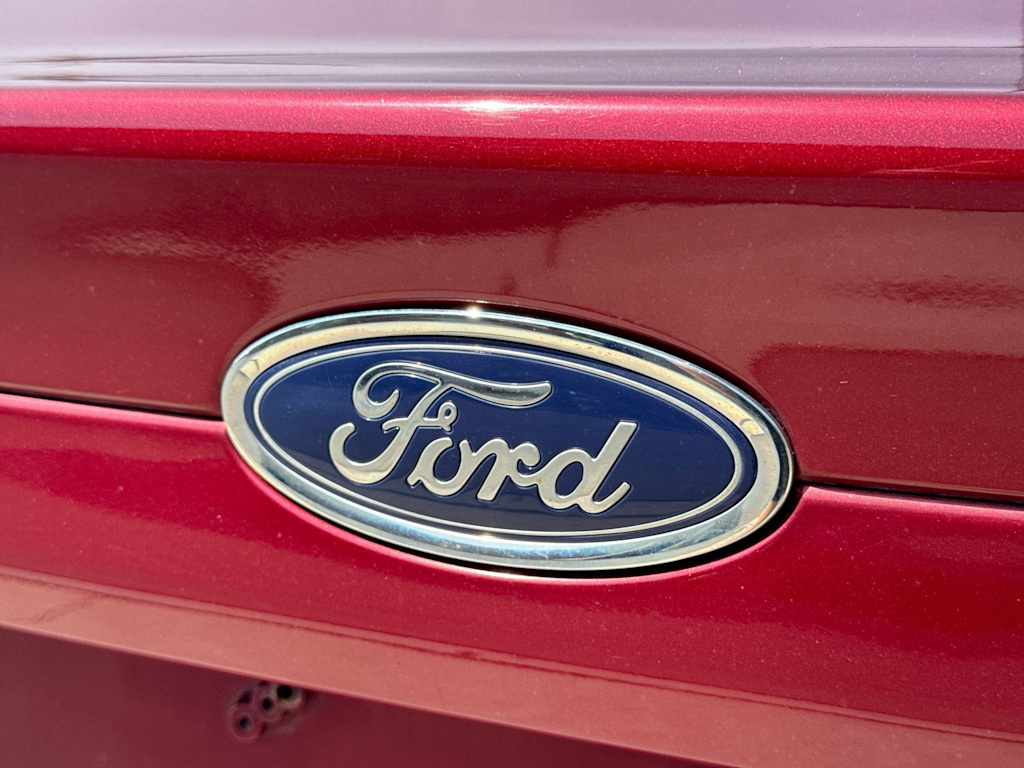Thumbnail: 2013 Ford Fusion - 23