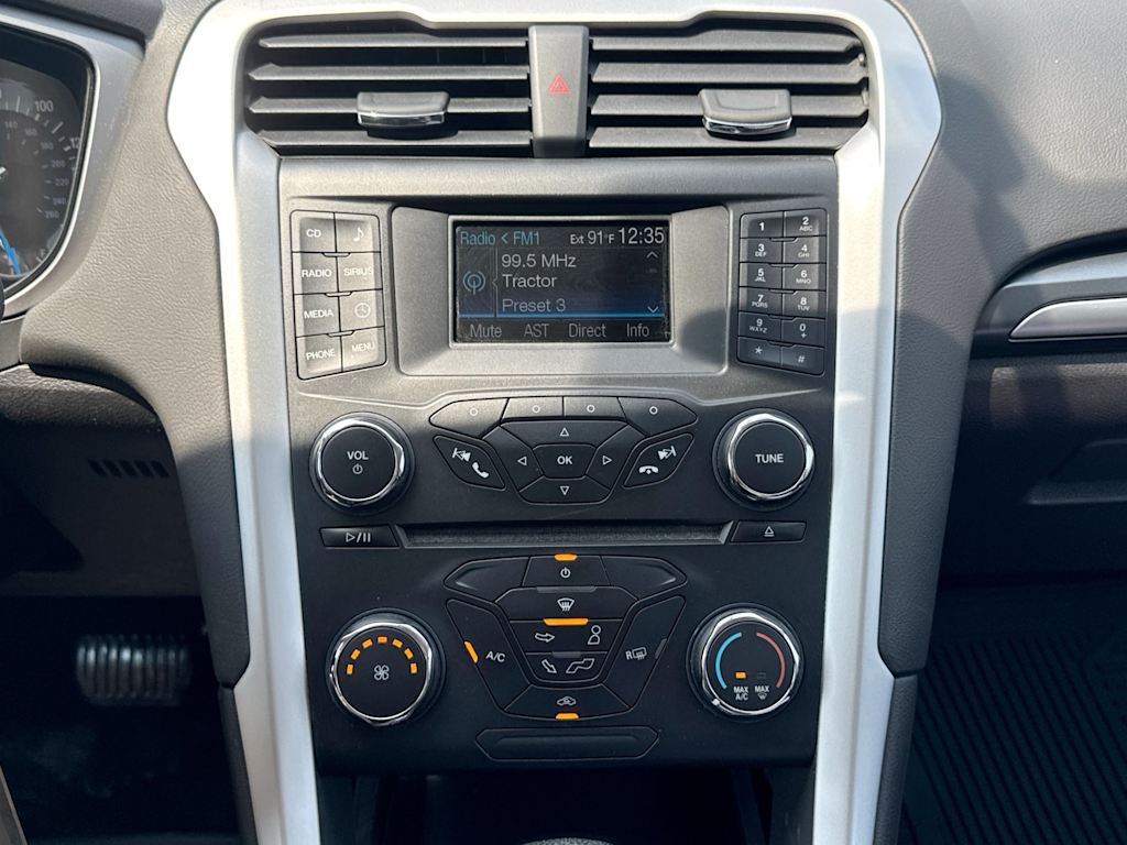 Thumbnail: 2013 Ford Fusion - 13