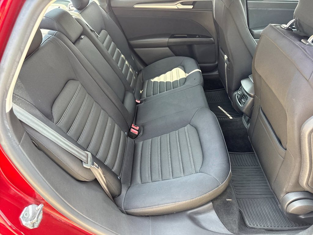Thumbnail: 2013 Ford Fusion - 26