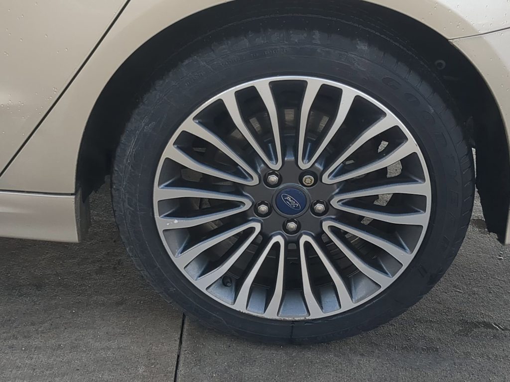 Thumbnail: 2017 Ford Fusion - 8