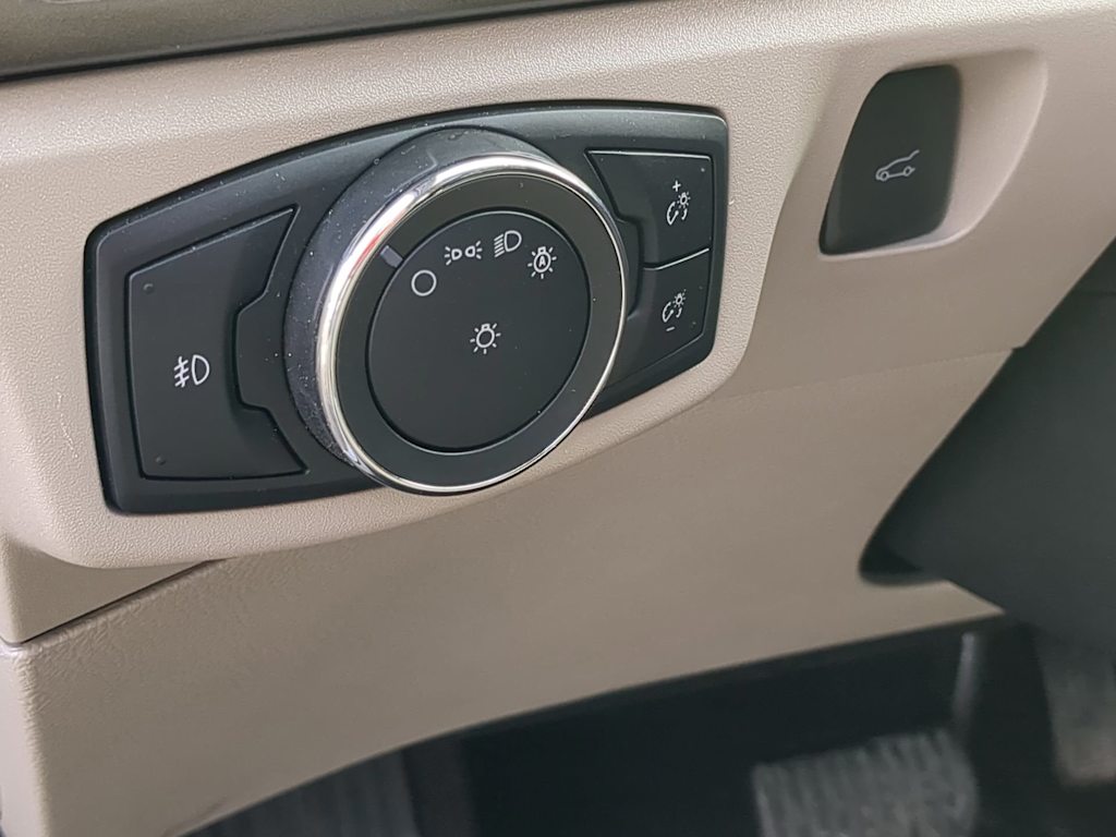 Thumbnail: 2017 Ford Fusion - 24