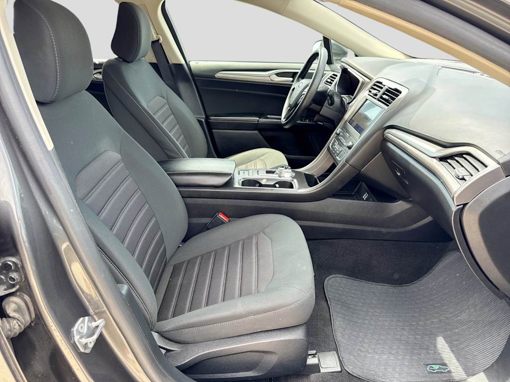 Thumbnail: 2020 Ford Fusion - 10