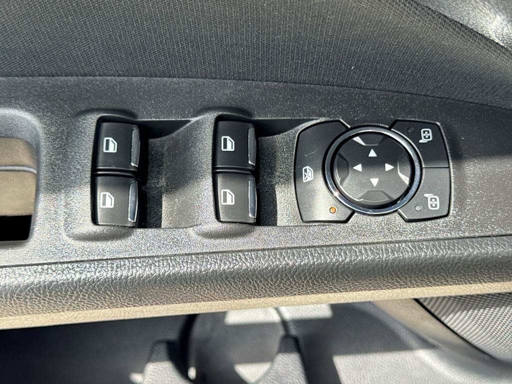 Thumbnail: 2020 Ford Fusion - 26