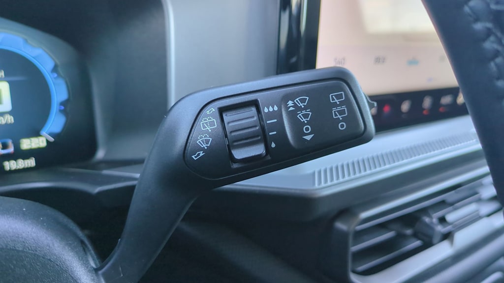 Thumbnail: 2025 Ford Bronco Sport - 29