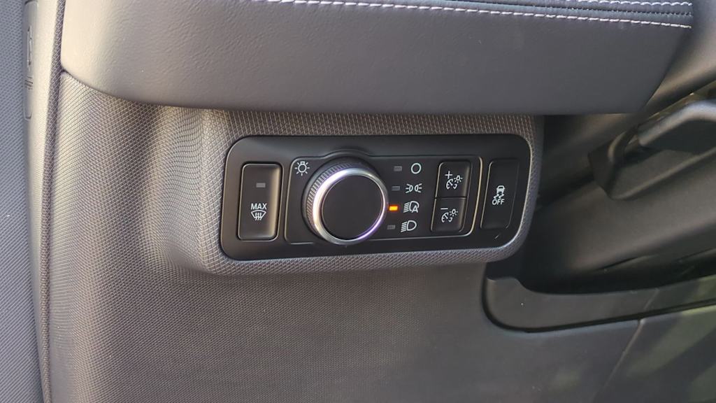 Thumbnail: 2025 Ford Mustang Mach-E - 20