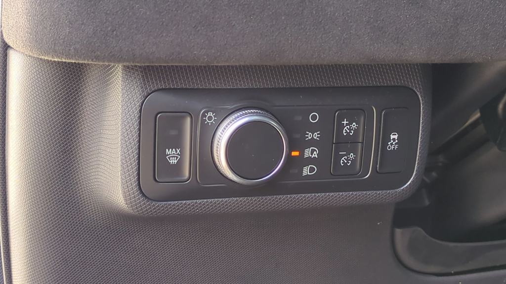 Thumbnail: 2021 Ford Mustang Mach-E - 24