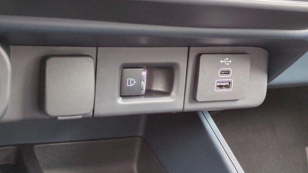 Thumbnail: 2025 Ford Maverick - 37