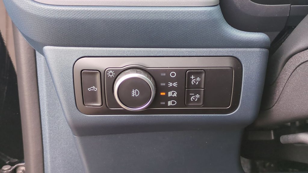 Thumbnail: 2025 Ford Maverick - 25