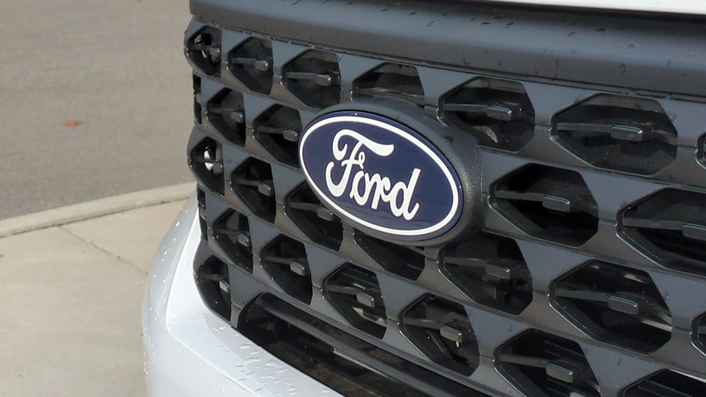 Thumbnail: 2025 Ford Maverick - 7