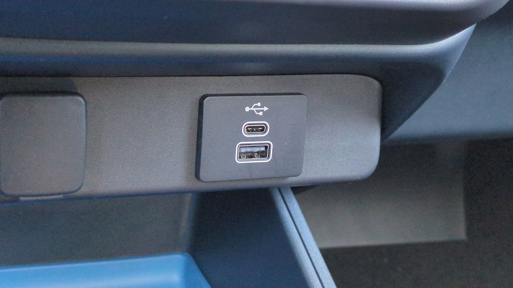 Thumbnail: 2025 Ford Maverick - 34