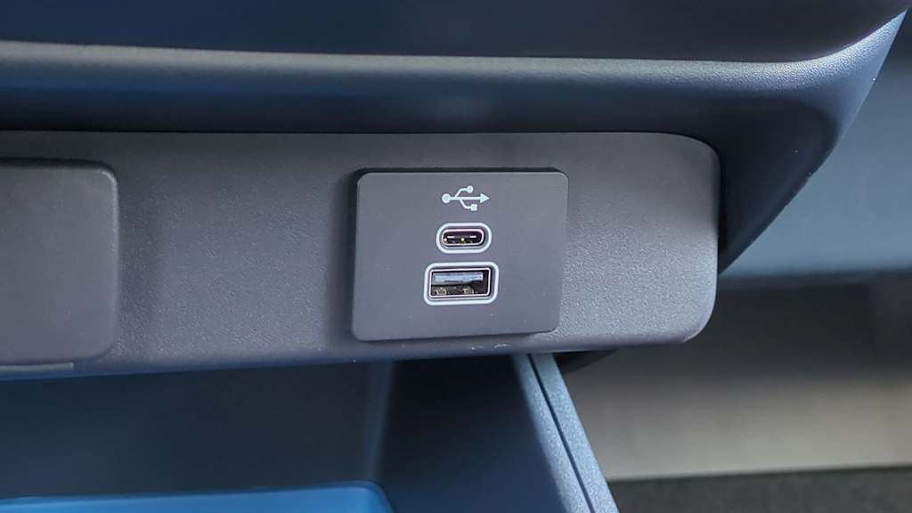 Thumbnail: 2025 Ford Maverick - 34