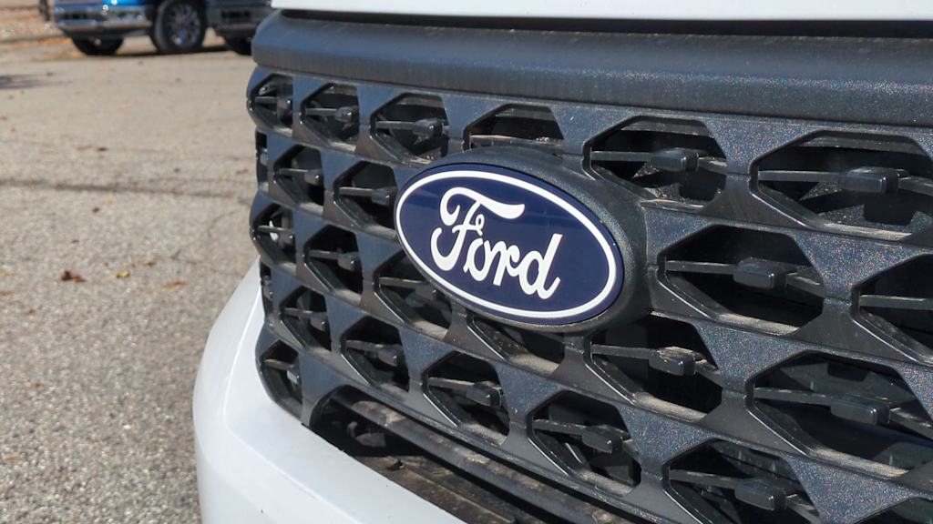 Thumbnail: 2025 Ford Maverick - 7