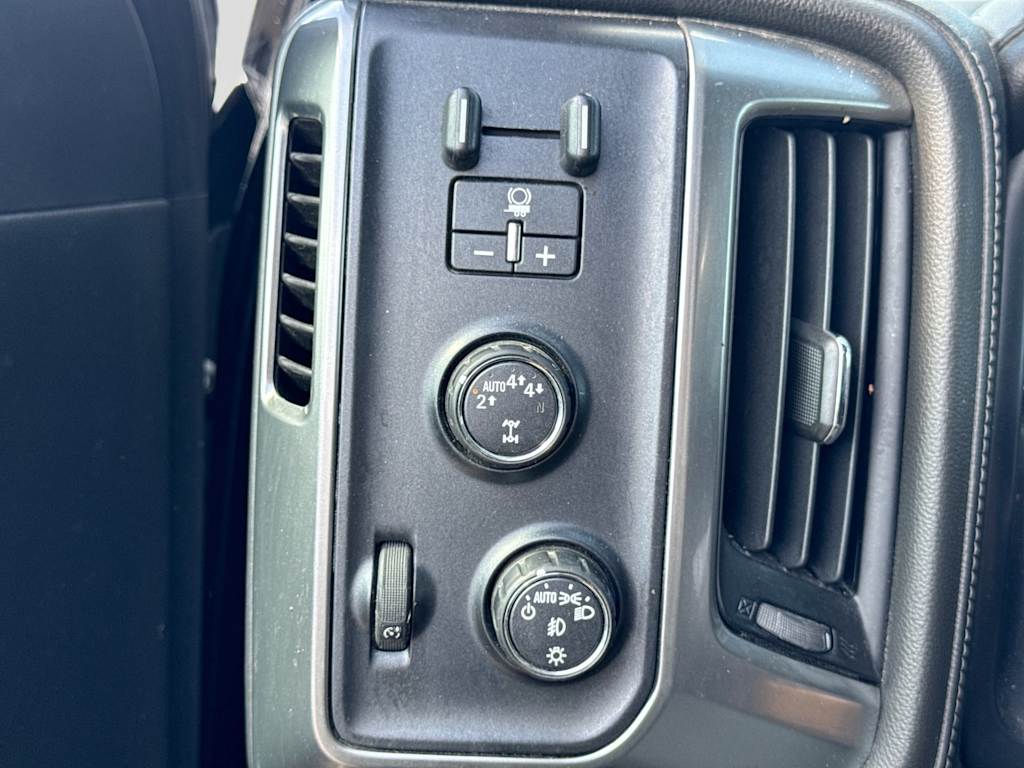 Thumbnail: 2017 Chevrolet Silverado 1500 - 22