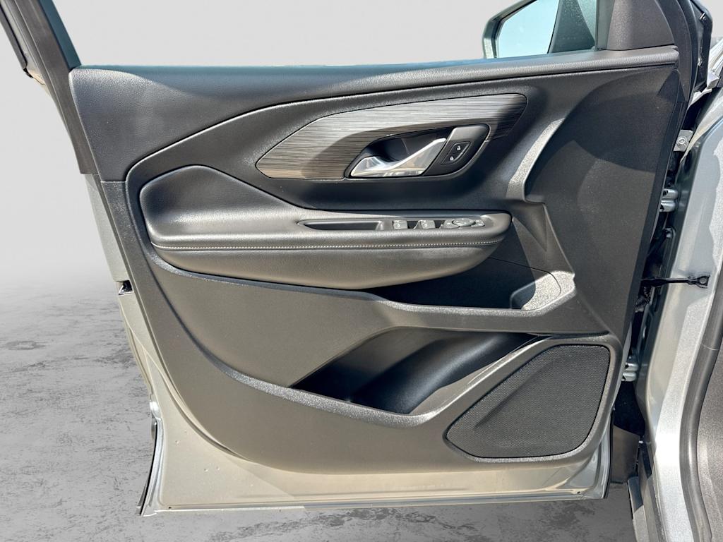 Thumbnail: 2023 GMC Terrain - 32