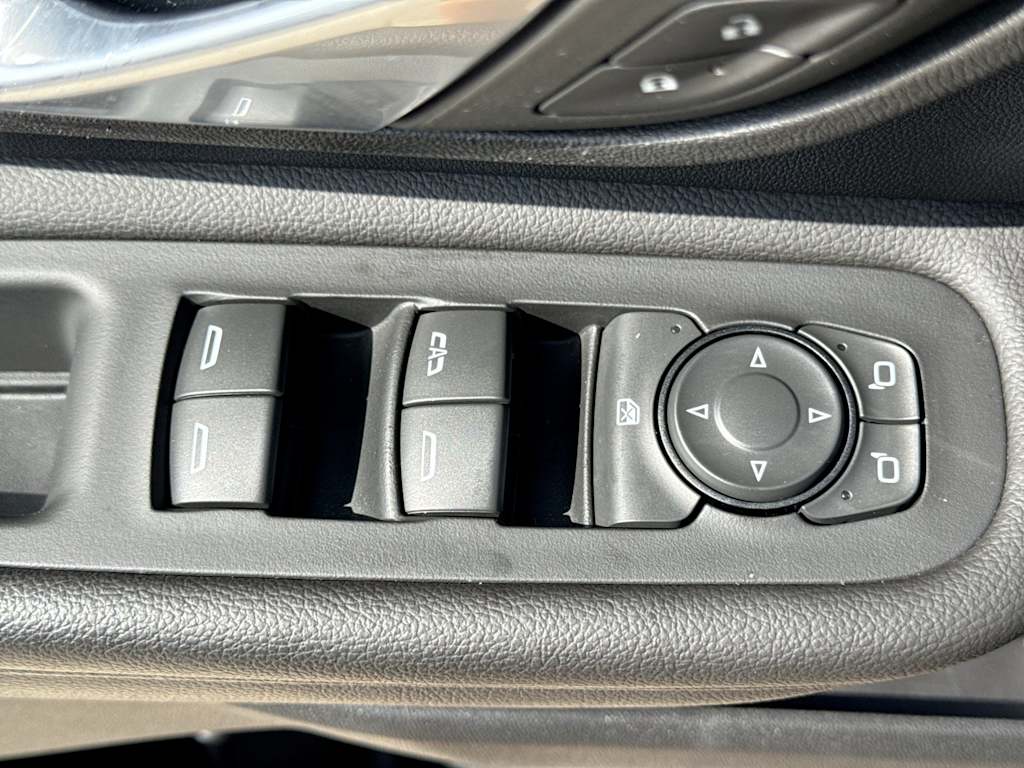 Thumbnail: 2022 GMC Terrain - 24