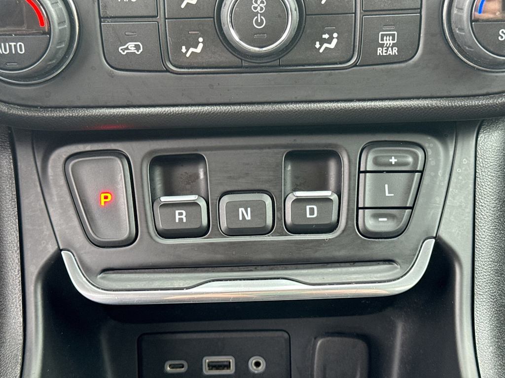 Thumbnail: 2020 GMC Terrain - 32