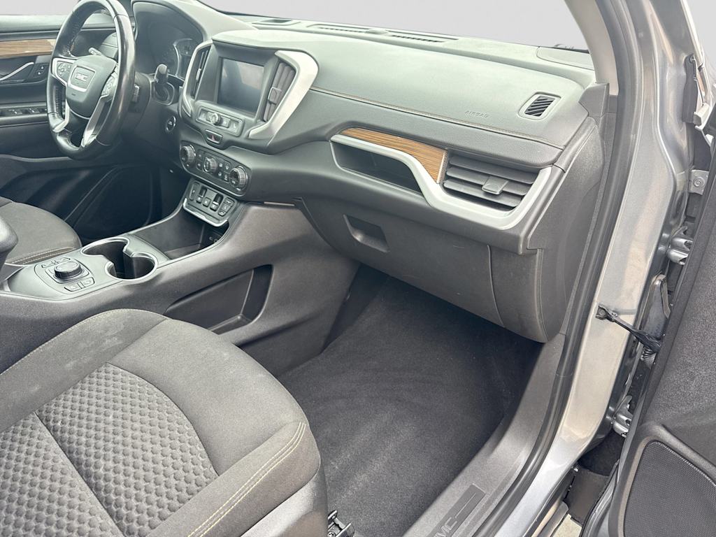 Thumbnail: 2020 GMC Terrain - 16