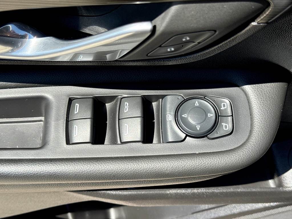 Thumbnail: 2024 GMC Terrain - 25
