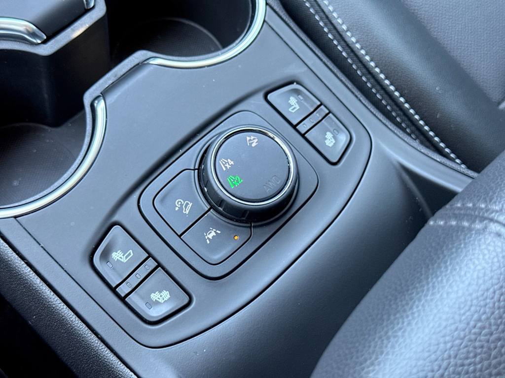 Thumbnail: 2024 GMC Terrain - 33