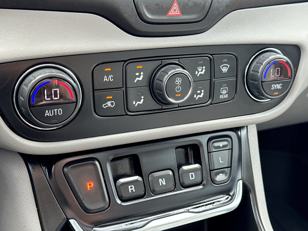Thumbnail: 2020 GMC Terrain - 35