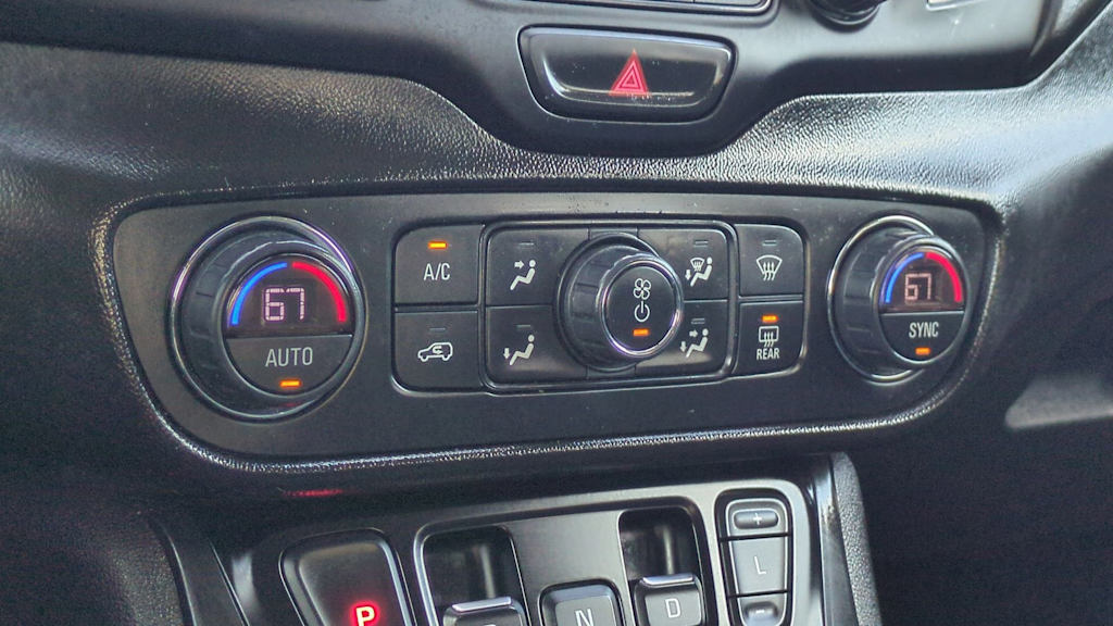 Thumbnail: 2020 GMC Terrain - 20