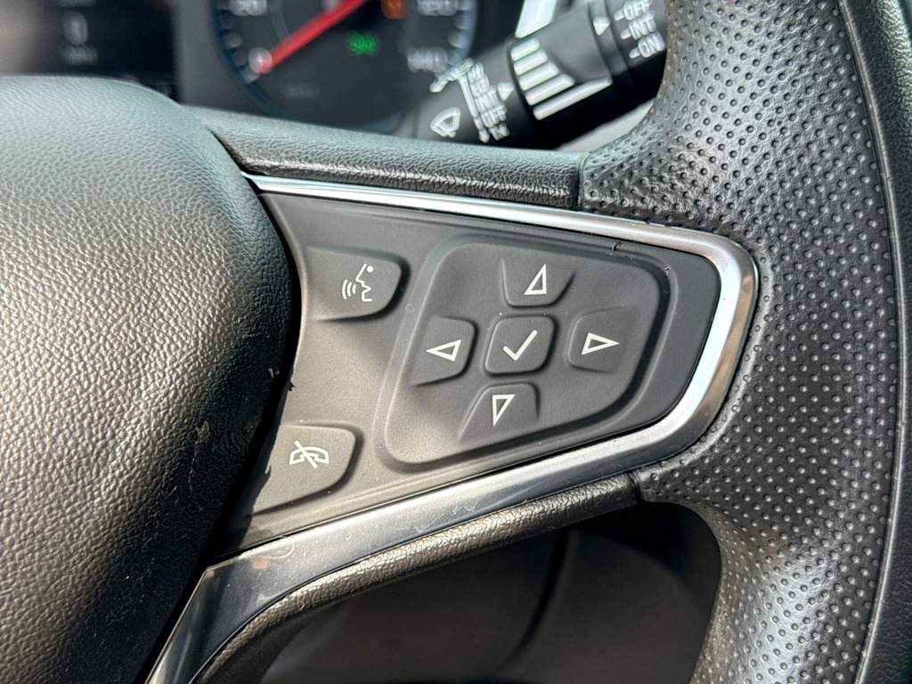 Thumbnail: 2020 Chevrolet Equinox - 28