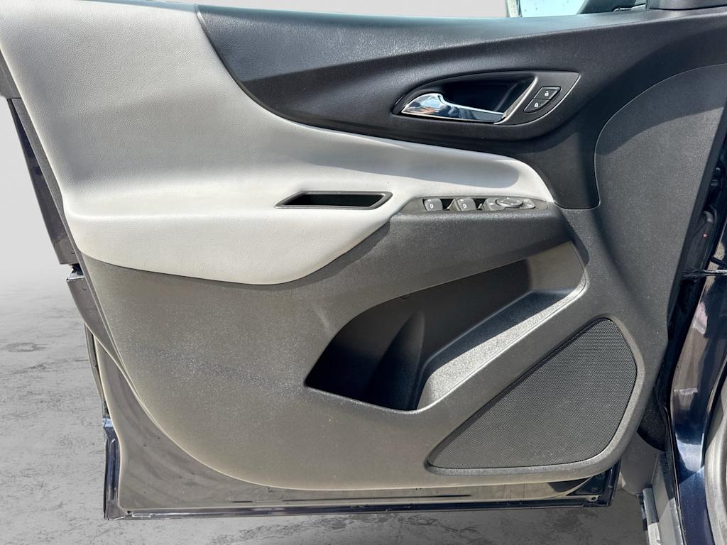 Thumbnail: 2020 Chevrolet Equinox - 32