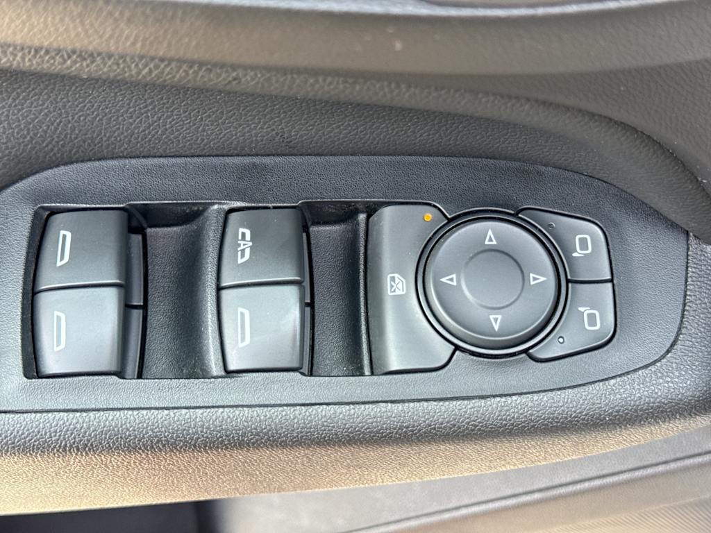 Thumbnail: 2019 Chevrolet Equinox - 25
