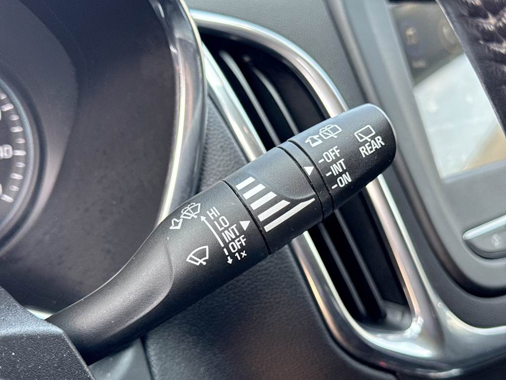 Thumbnail: 2019 Chevrolet Equinox - 14