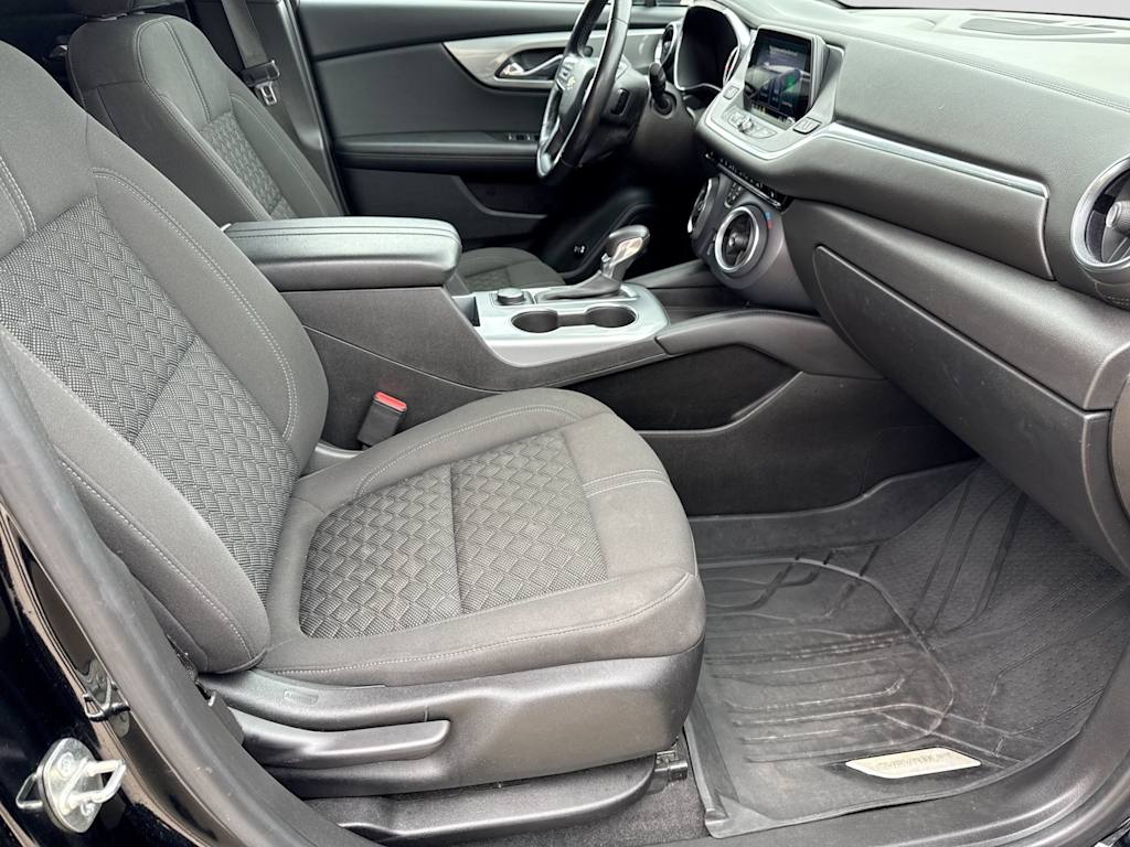 Thumbnail: 2020 Chevrolet Blazer - 26